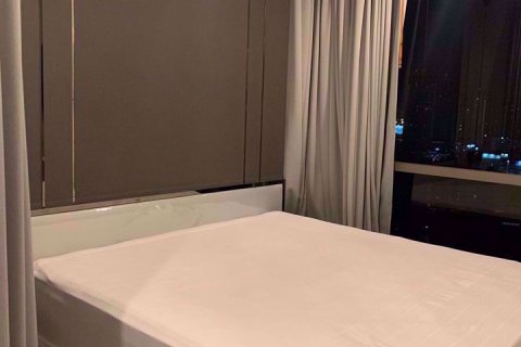 Condominio de 1 dormitorio en Khlong Toei, Bangkok, Tailandia № 77115 - foto 2