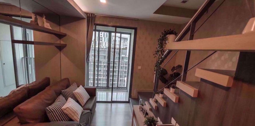 Duplex à Ideo Mobi Sukhumvit 81, Bangkok, Thaïlande 1 chambre № 77713