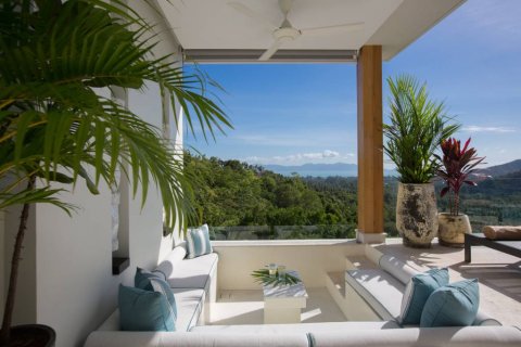 Chalet de 4 dormitorios en Surat Thani, Tailandia № 132393 - foto 3