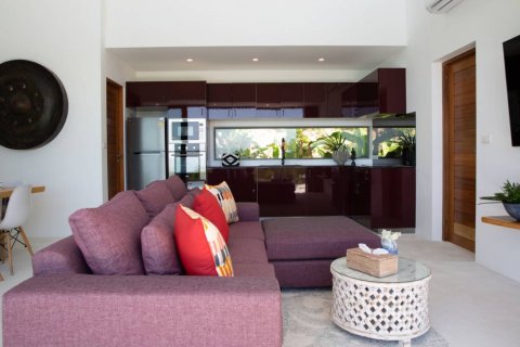 Chalet de 4 dormitorios en Surat Thani, Tailandia № 132393 - foto 10