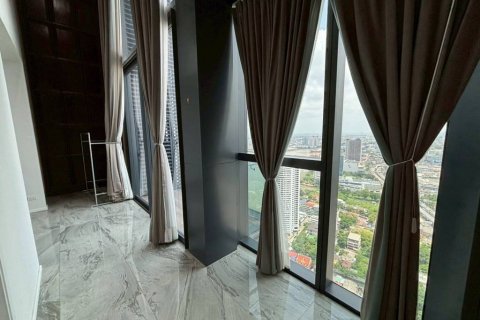 Dúplex de 1 dormitorio en Bang Kho Laem, Bangkok, Tailandia № 132397 - foto 7