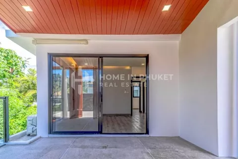 Casa de 4 dormitorios en Phuket, Tailandia № 131285 - foto 14