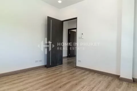 Casa de 4 dormitorios en Phuket, Tailandia № 131285 - foto 19