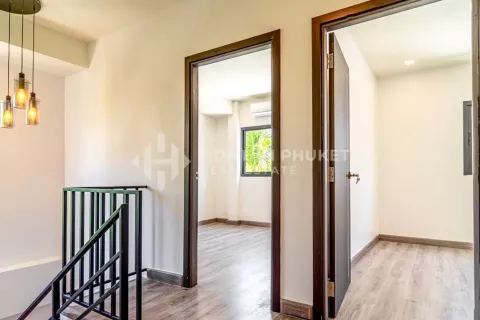 Casa de 4 dormitorios en Phuket, Tailandia № 131285 - foto 10