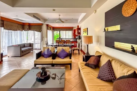 Casa de 3 dormitorios en Phuket, Tailandia № 131284 - foto 2