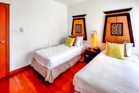 Casa de 3 dormitorios en Phuket, Tailandia № 131284 - foto 17