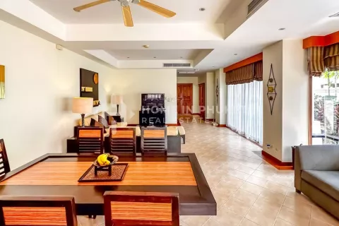 Casa de 3 dormitorios en Phuket, Tailandia № 131284 - foto 3