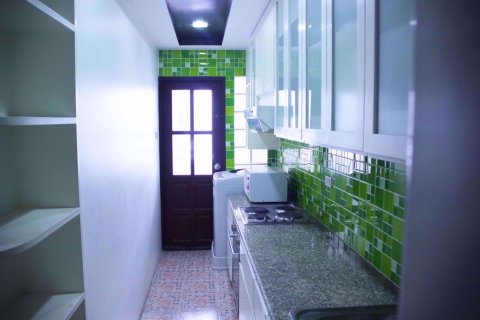 Condominio de 2 dormitorios en Watthana, Bangkok, Tailandia № 76837 - foto 6