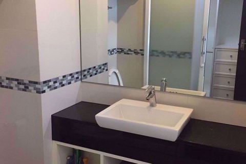 Condominio de 1 dormitorio en Ratchathewi, Bangkok, Tailandia № 76836 - foto 14