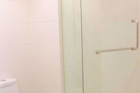 Condominio de 3 dormitorios en Khlong Toei, Bangkok, Tailandia № 76838 - foto 15