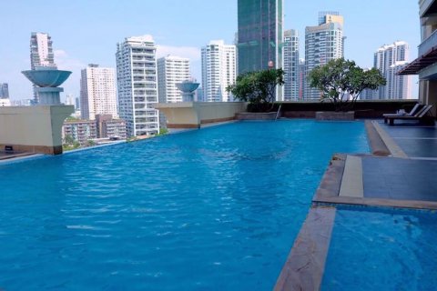 Condominio de 3 dormitorios en Khlong Toei, Bangkok, Tailandia № 76838 - foto 19