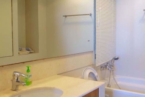 Condominio de 3 dormitorios en Khlong Toei, Bangkok, Tailandia № 76838 - foto 13