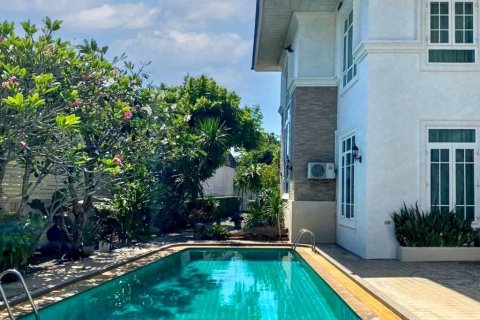 Casa de 4 dormitorios en Pak Kret, Tailandia № 124864 - foto 7