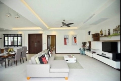 Chalet de 3 dormitorios en Phuket, Tailandia № 132442 - foto 5