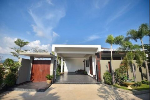 Chalet de 3 dormitorios en Phuket, Tailandia № 132442 - foto 10