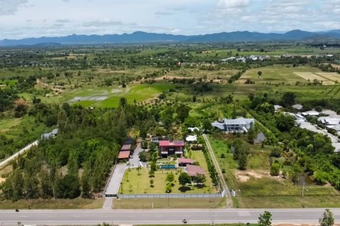 Chalet de 5 dormitorios en Hua Hin, Tailandia № 132443 - foto 6
