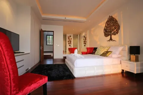 Chalet de 3 dormitorios en Phuket, Tailandia № 107729 - foto 13