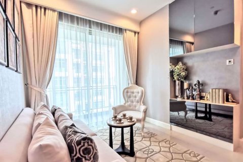 Condo in Bangkok, Thailand, 2 bedrooms in Muniq Langsuan № 77388