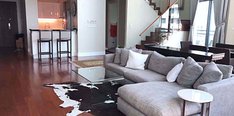 Дуплекс в Bright Sukhumvit 24, Бангкок, Таиланд с 3 спальнями  № 77386