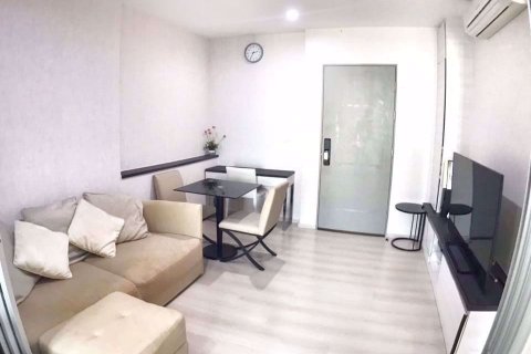 Condo à Bangkok, Thaïlande, 1 chambre à Life Ratchadapisek  № 77384
