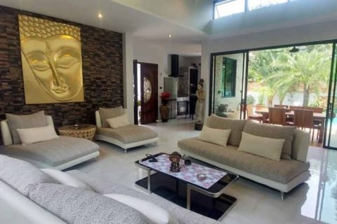 Chalet de 4 dormitorios en Phuket, Tailandia № 132478 - foto 5