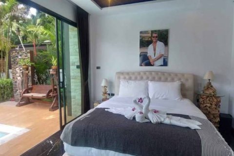 Chalet de 4 dormitorios en Phuket, Tailandia № 132478 - foto 9