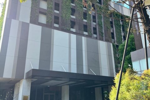 Condominio de 2 dormitorios en Khlong Toei, Bangkok, Tailandia № 124050 - foto 14