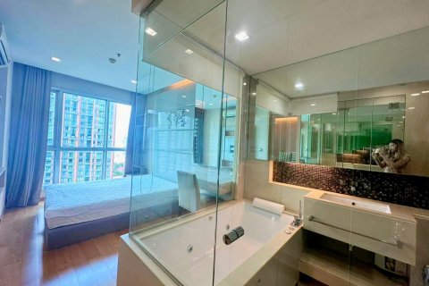 Condominio de 1 dormitorio en Ratchathewi, Bangkok, Tailandia № 124052 - foto 9