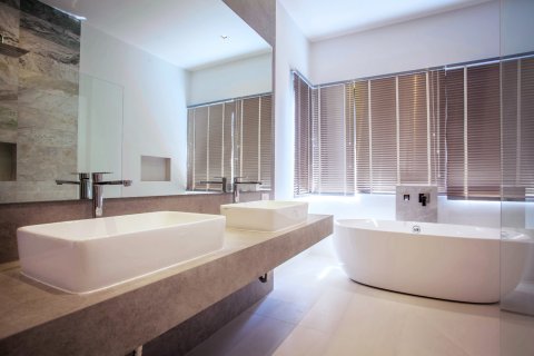 Villa in Phuket, Thailand 3 Schlafzimmer № 132281 - Foto 8