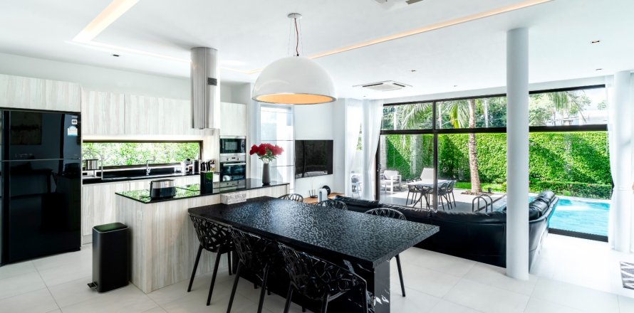 Villa in Phuket, Thailand 3 Schlafzimmer № 132281