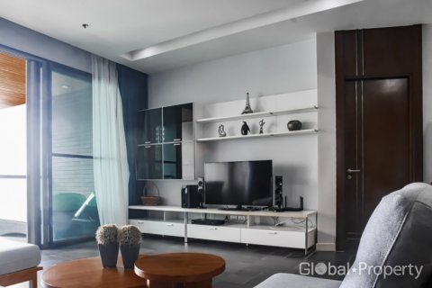 Condominio de 2 dormitorios en Pattaya, Tailandia № 132285 - foto 3