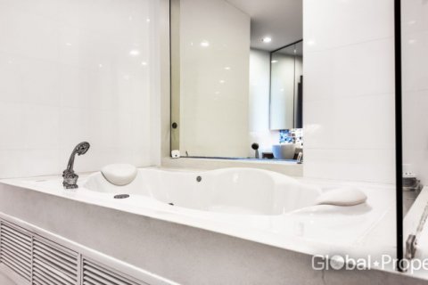 Condominio de 2 dormitorios en Pattaya, Tailandia № 132285 - foto 17