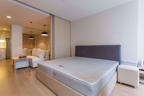 Condominio de 1 dormitorio en Watthana, Bangkok, Tailandia № 77035 - foto 15