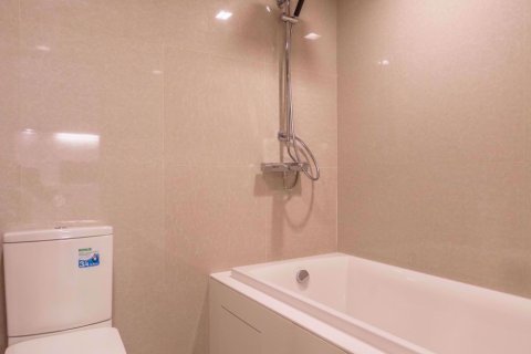 Condominio de 1 dormitorio en Watthana, Bangkok, Tailandia № 77035 - foto 10