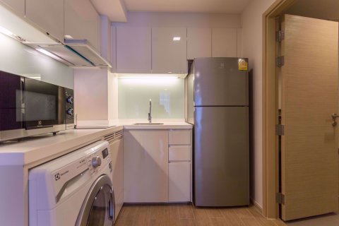 Condominio de 1 dormitorio en Watthana, Bangkok, Tailandia № 77035 - foto 8