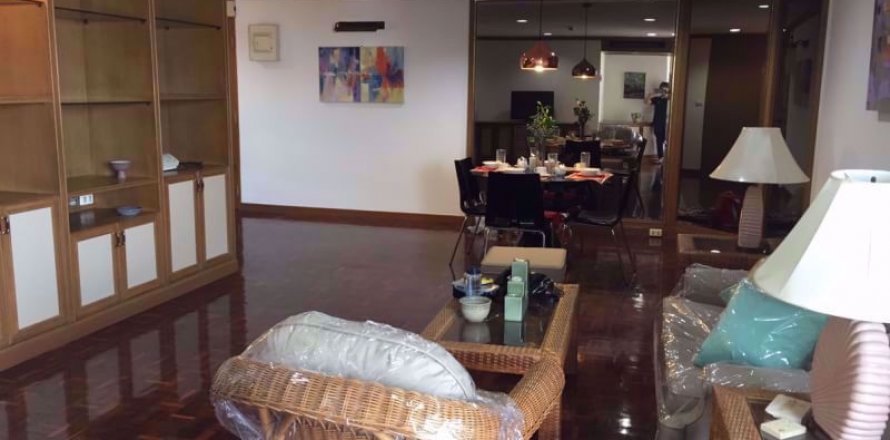 Condominio de 3 dormitorios en Watthana, Bangkok, Tailandia № 77039