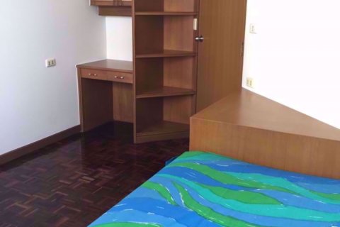 Condominio de 3 dormitorios en Watthana, Bangkok, Tailandia № 77039 - foto 8