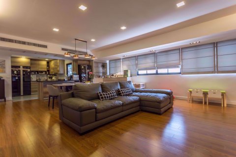 Dúplex de 5 dormitorios en Watthana, Bangkok, Tailandia № 77030