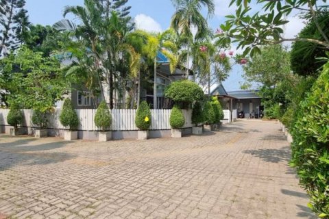 Hotel en Sattahip, Tailandia № 124387