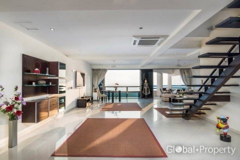 Condominio de 3 dormitorios en Pattaya, Tailandia № 81948