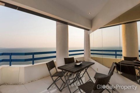 Condominio de 3 dormitorios en Pattaya, Tailandia № 81948 - foto 15