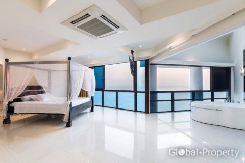 Condominio de 3 dormitorios en Pattaya, Tailandia № 81948 - foto 7
