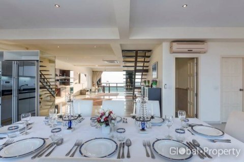 Condominio de 3 dormitorios en Pattaya, Tailandia № 81948 - foto 4