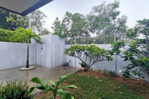 Casa de 3 dormitorios en Bang Lamung, Tailandia № 101651 - foto 5