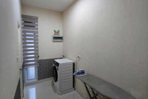 Casa de 3 dormitorios en Bang Lamung, Tailandia № 101651 - foto 23