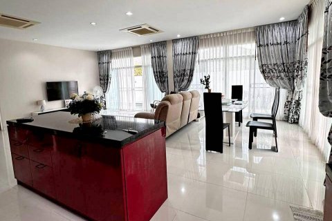 Casa de 3 dormitorios en Bang Lamung, Tailandia № 101651 - foto 18