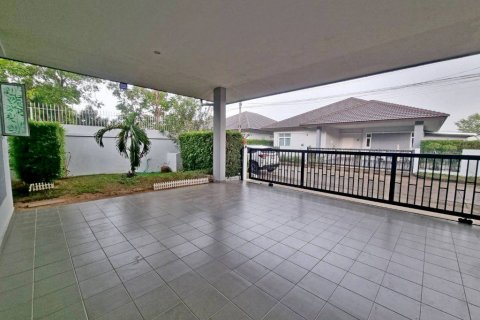 Casa de 3 dormitorios en Bang Lamung, Tailandia № 101651 - foto 7