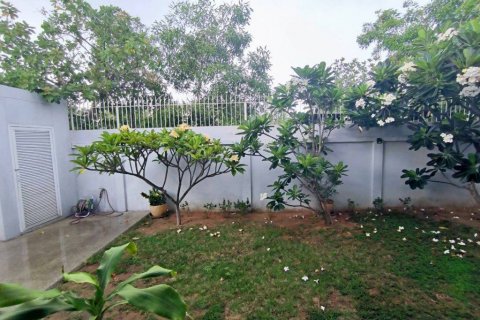 Casa de 3 dormitorios en Bang Lamung, Tailandia № 101651 - foto 6