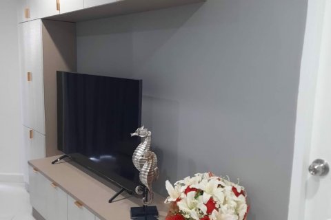 Condominio de 2 dormitorios en Khlong Toei, Bangkok, Tailandia № 85064 - foto 4