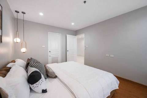 Condominio de 2 dormitorios en Khlong Toei, Bangkok, Tailandia № 85064 - foto 23